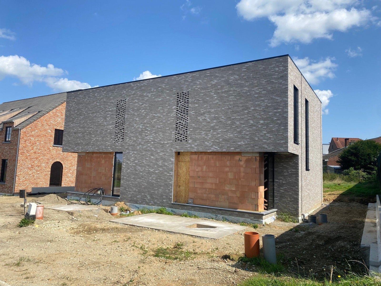 Nieuwbouw HOB met 3 slpk, mooie tuin, carport foto 4