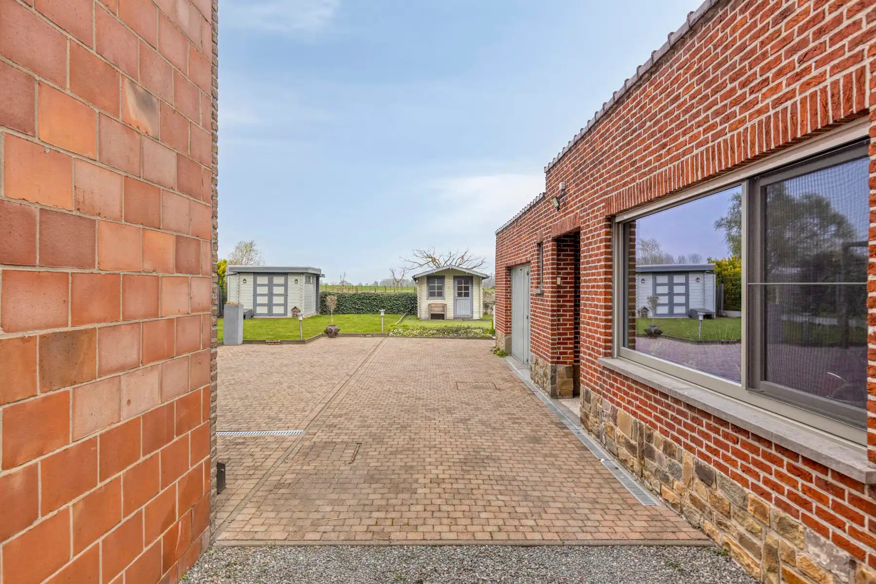 Solide 3-gevelwoning op centrale ligging foto 25