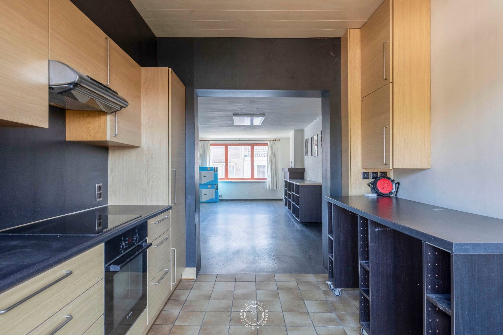 Op te frissen woning met vernieuwde structuur, zonnepanelen en zuidgerichte tuin foto 12