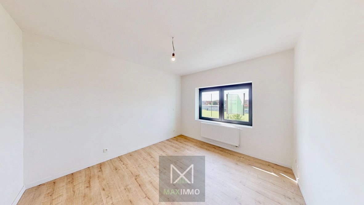 🏡 Volledig gerenoveerde gezinswoning met 4 slaapkamers & zonnige tuin foto 8