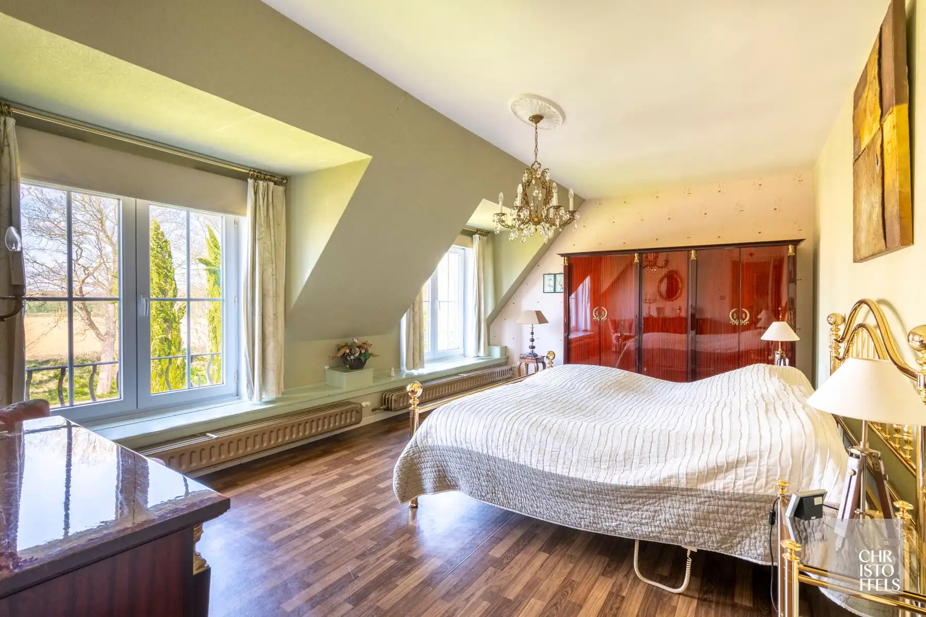 Riante vrijstaande woning mét vrij zicht op een perceel van 3679m²! foto 6