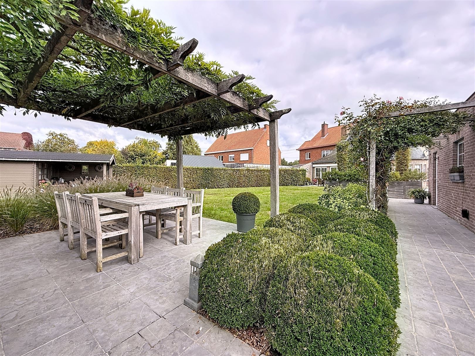 Instapklare woning, 2 slpks + inrichtb. zolder, tuin, 10a 85ca foto 36