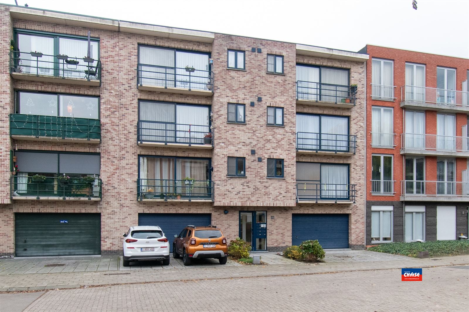 Modern appartement met 2 slpks, terras + garage foto 5