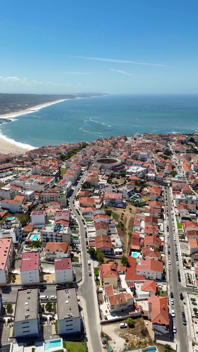 Wonen in het hart van Sítio da Nazaré – met eigen garage! foto 2