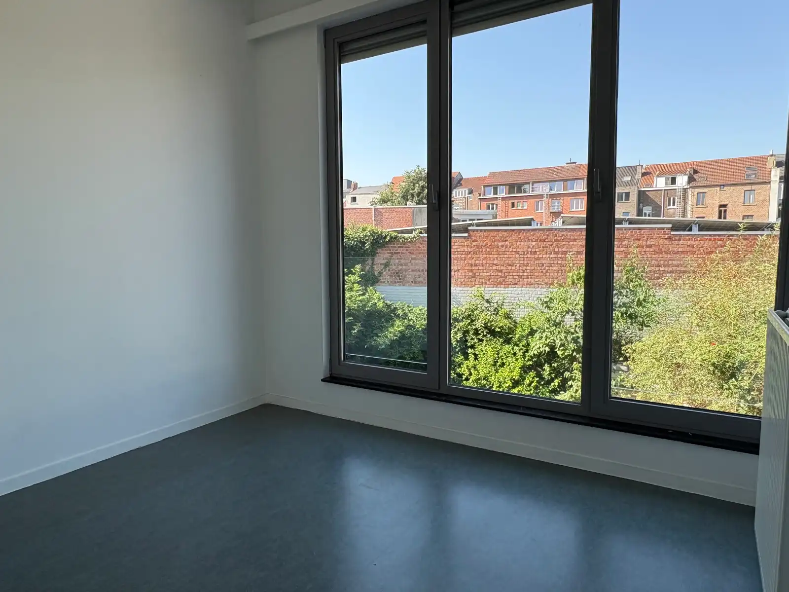 Moderne woning met ruime stadstuin foto 17