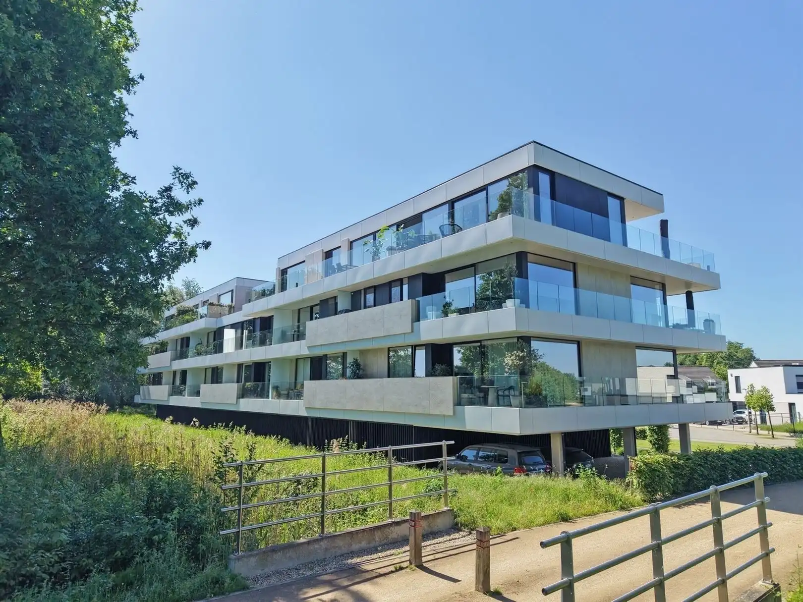 Lichtrijk appartement met uitzonderlijk zicht foto 21