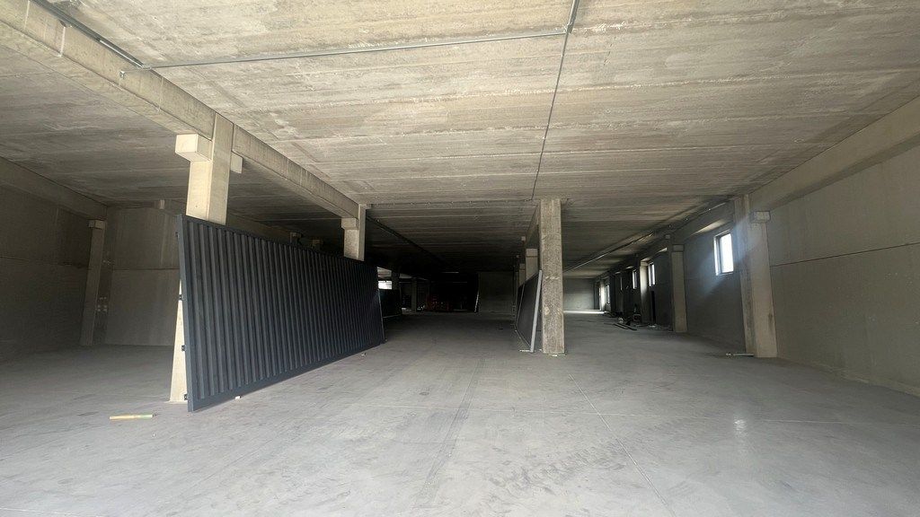 Nieuwbouw magazijn te huur in Pantserschipstraat in Gent foto 2