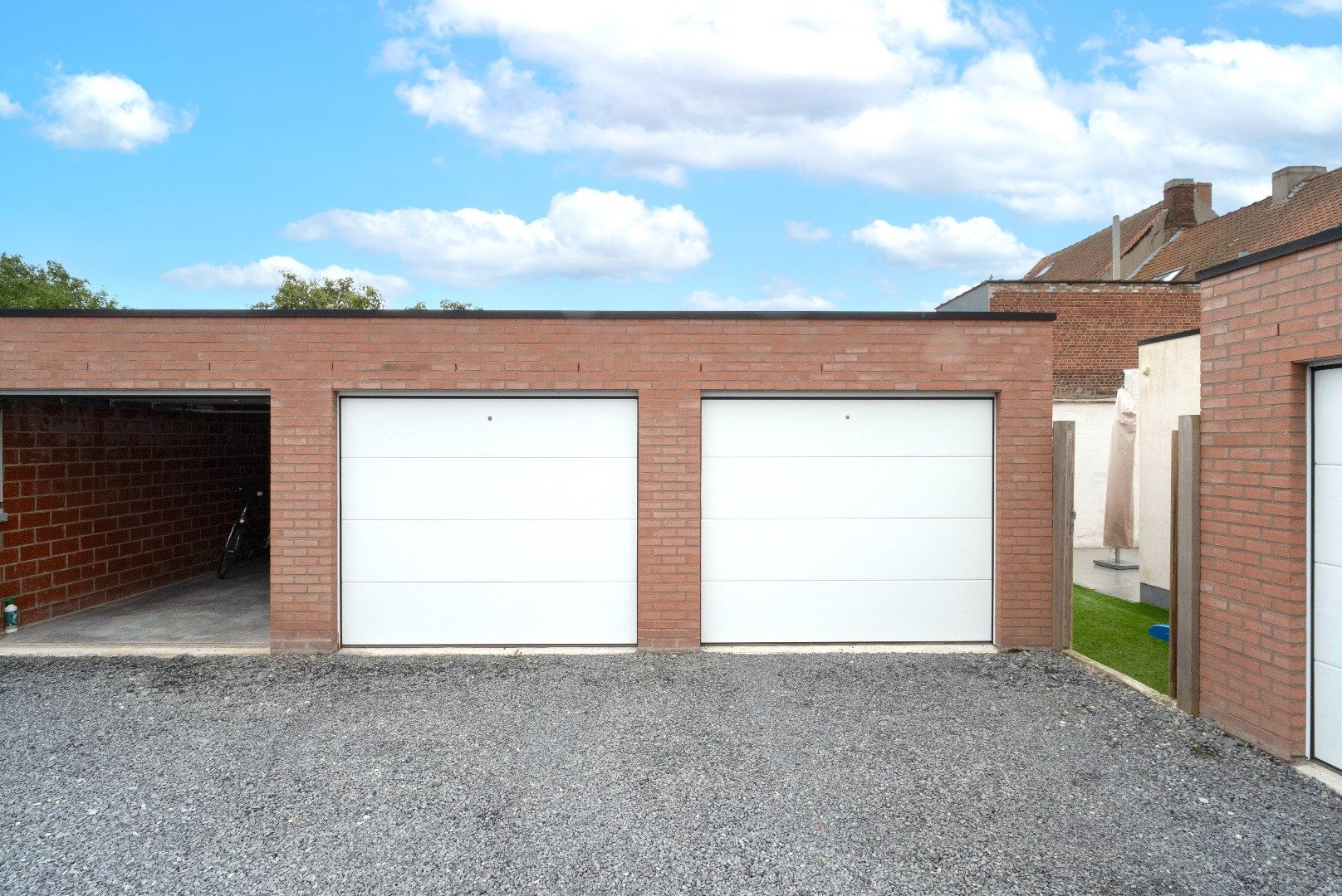 Recentelijk gerenoveerde en energiezuinige woning met uitweg en garage foto 18