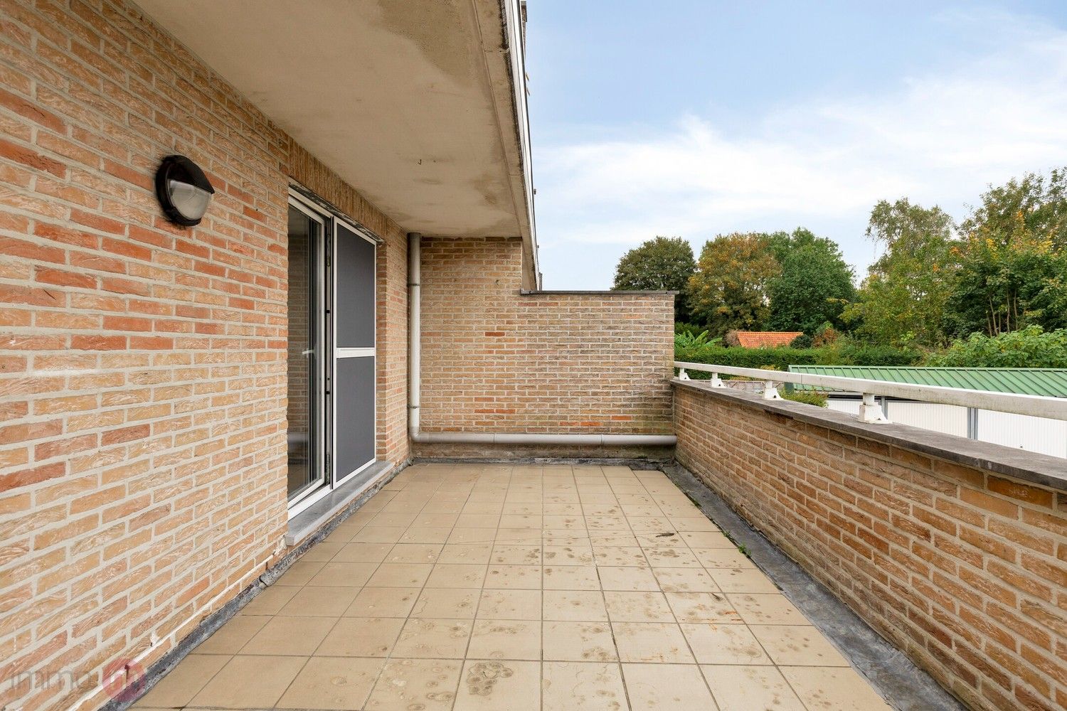 Goed gelegen appartement met 2 slaapkamers, terras en autostaanplaats foto 4
