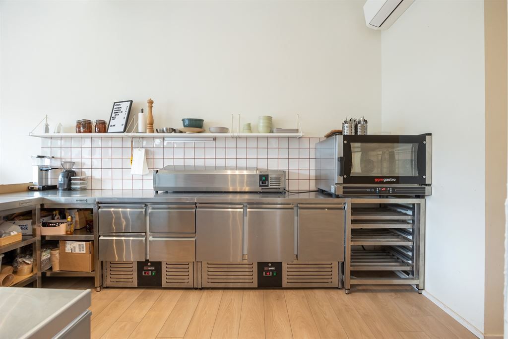 Gerenoveerde handelszaak in Antwerpen Zuid foto 4