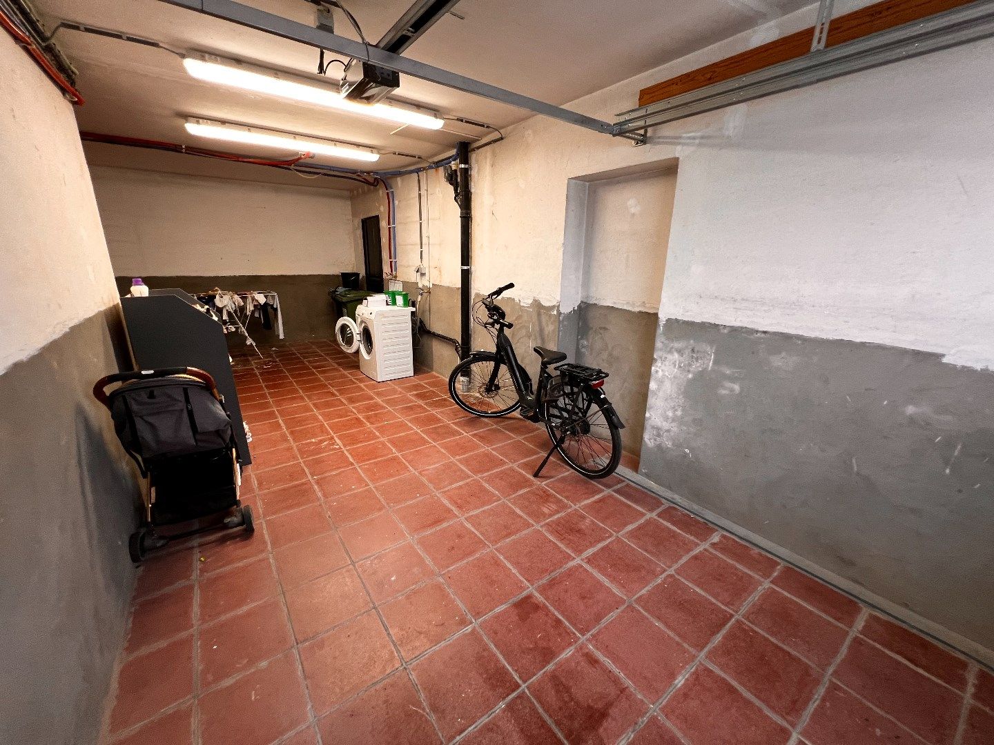 GERENOVEERDE WONING MET 2 SLAAPKAMERS EN GARAGE IN IEPER foto 9