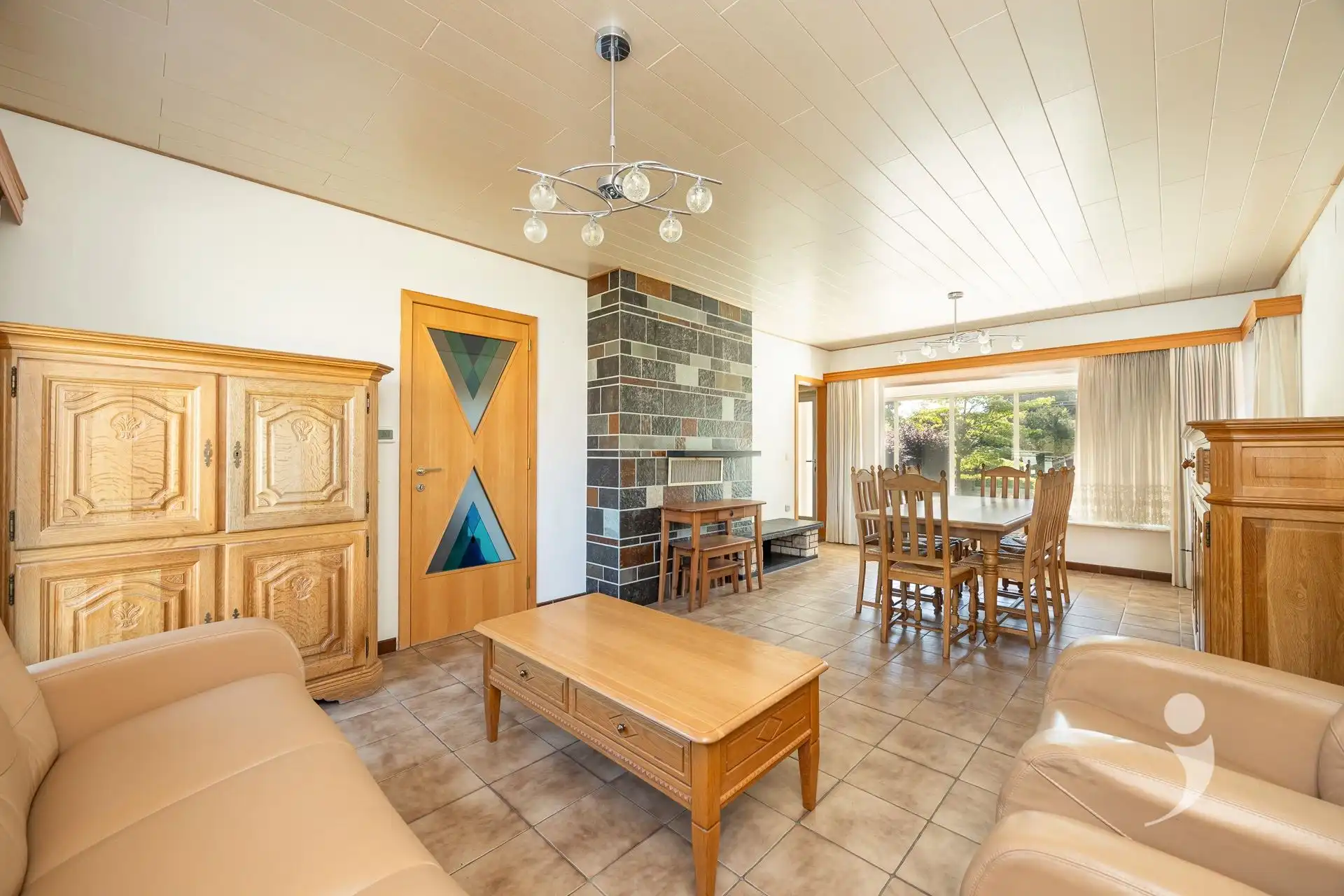 Te renoveren woning op een zonnig perceel foto 4