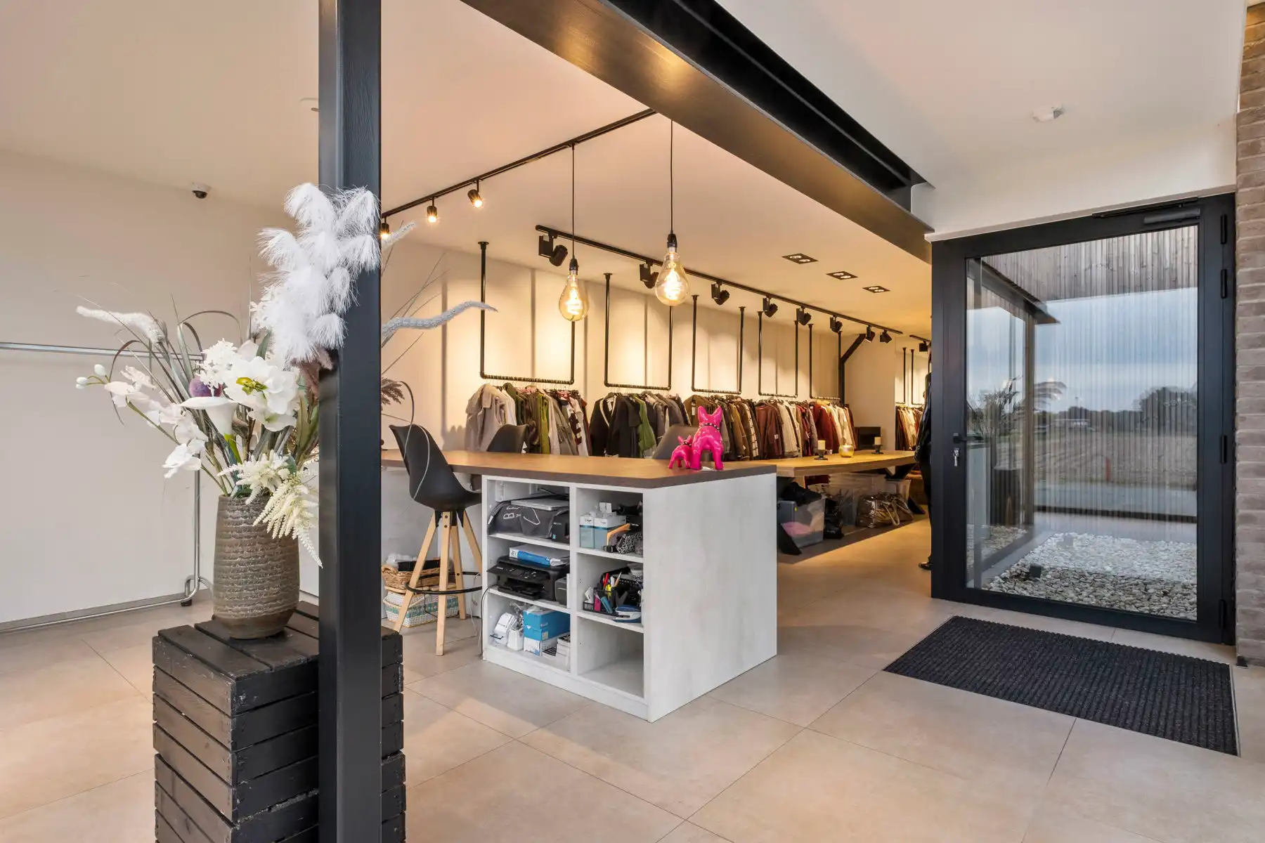 Hedendaagse woning met handelsruimte te Torhout foto 18