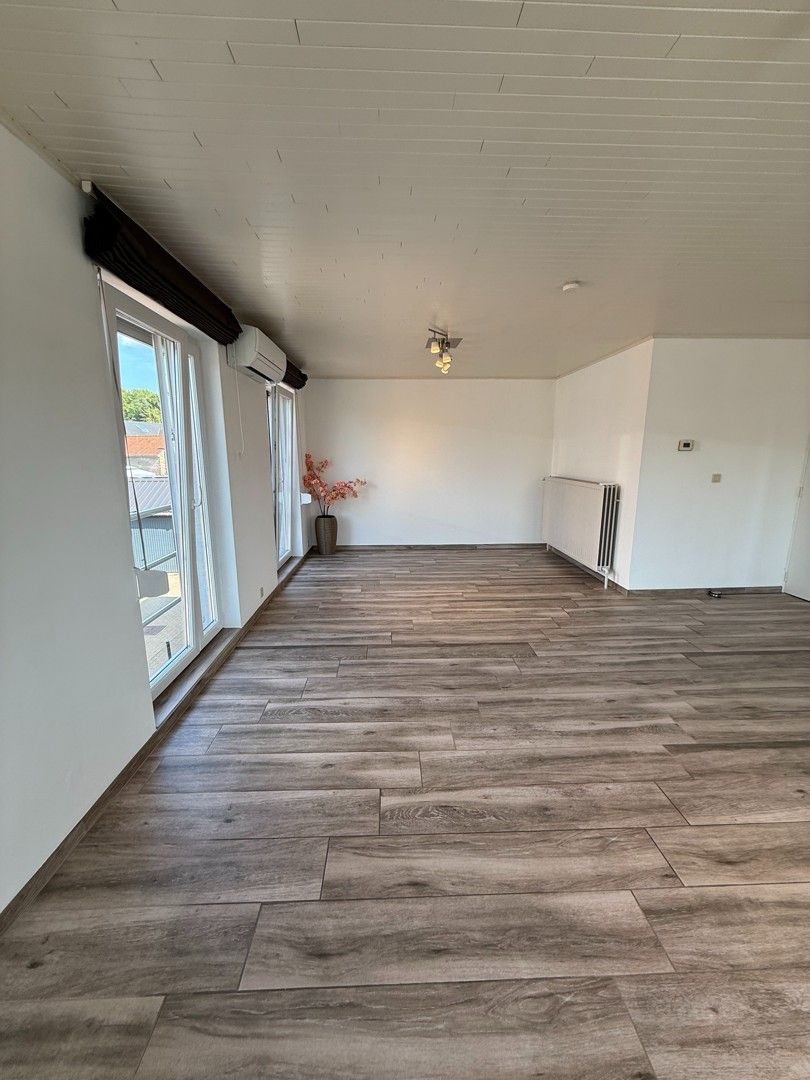 Mooi instapklaar appartement met 3 slaapkamers, ruim terras en tuintje gelegen in Waltwilder. foto 2