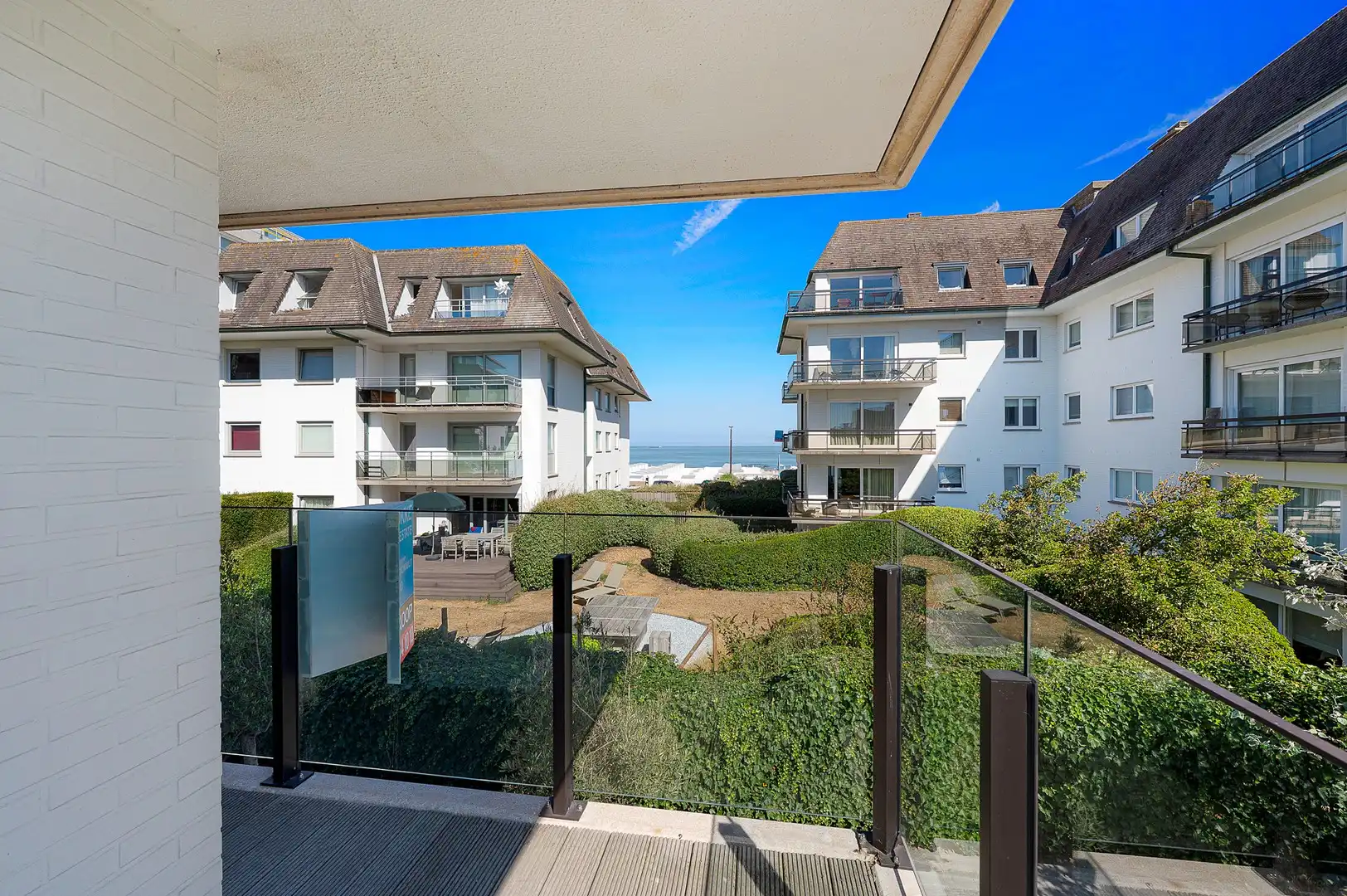 Appartement met zeezicht, gelegen in een villaresidentie in hartje Zoute. foto 7