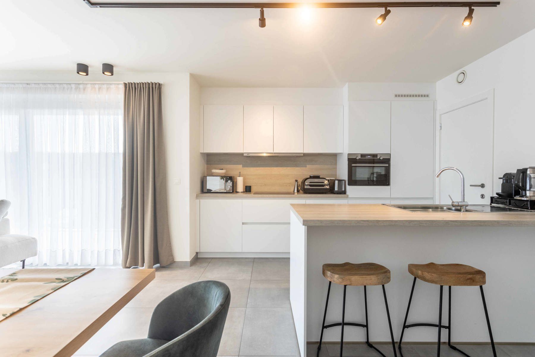 Comfortabel en Licht Appartement op toplocatie foto 8