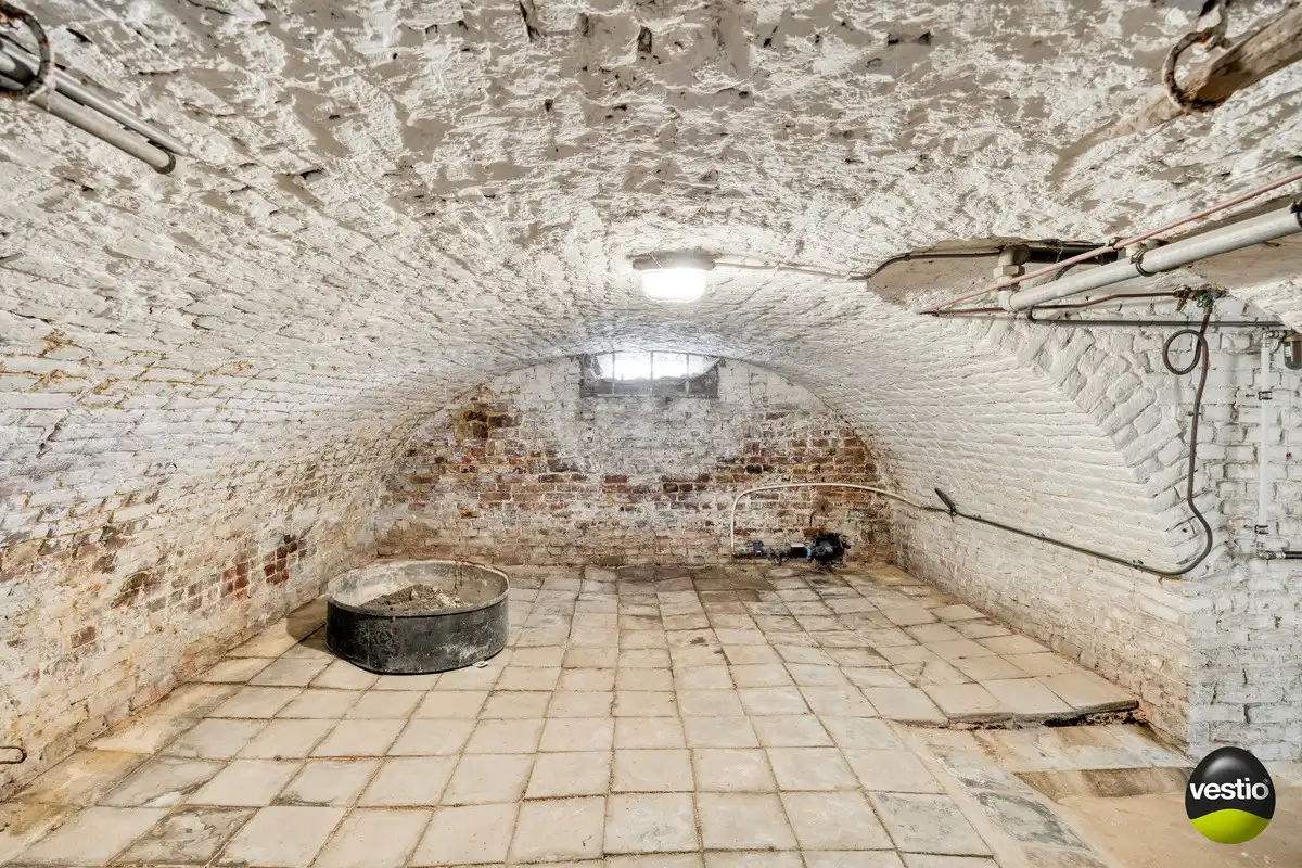 RUSTIG GELEGEN KARAKTERVOLLE AUTHENTIEKE WONING OP 6A85CA TE LAUW. foto 27