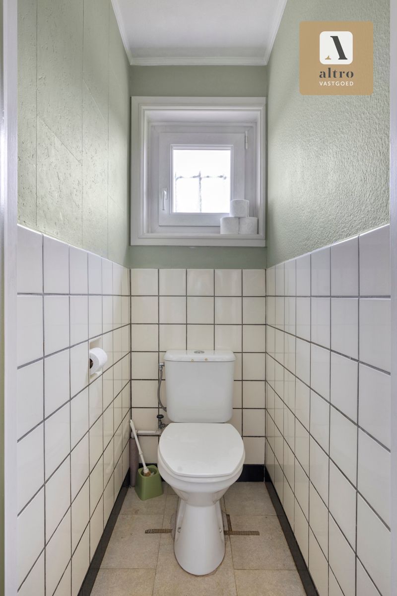 Te renoveren woning met veel potentieel in Aalter foto 13