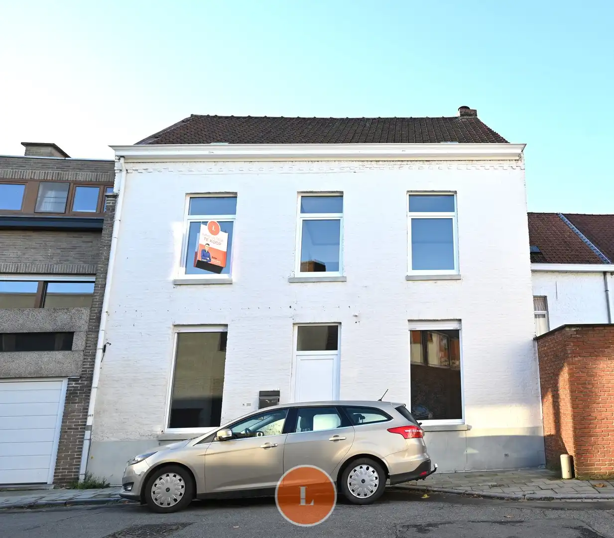 Ruime woning vlakbij het centrum van Menen foto {{pictureIndex}}