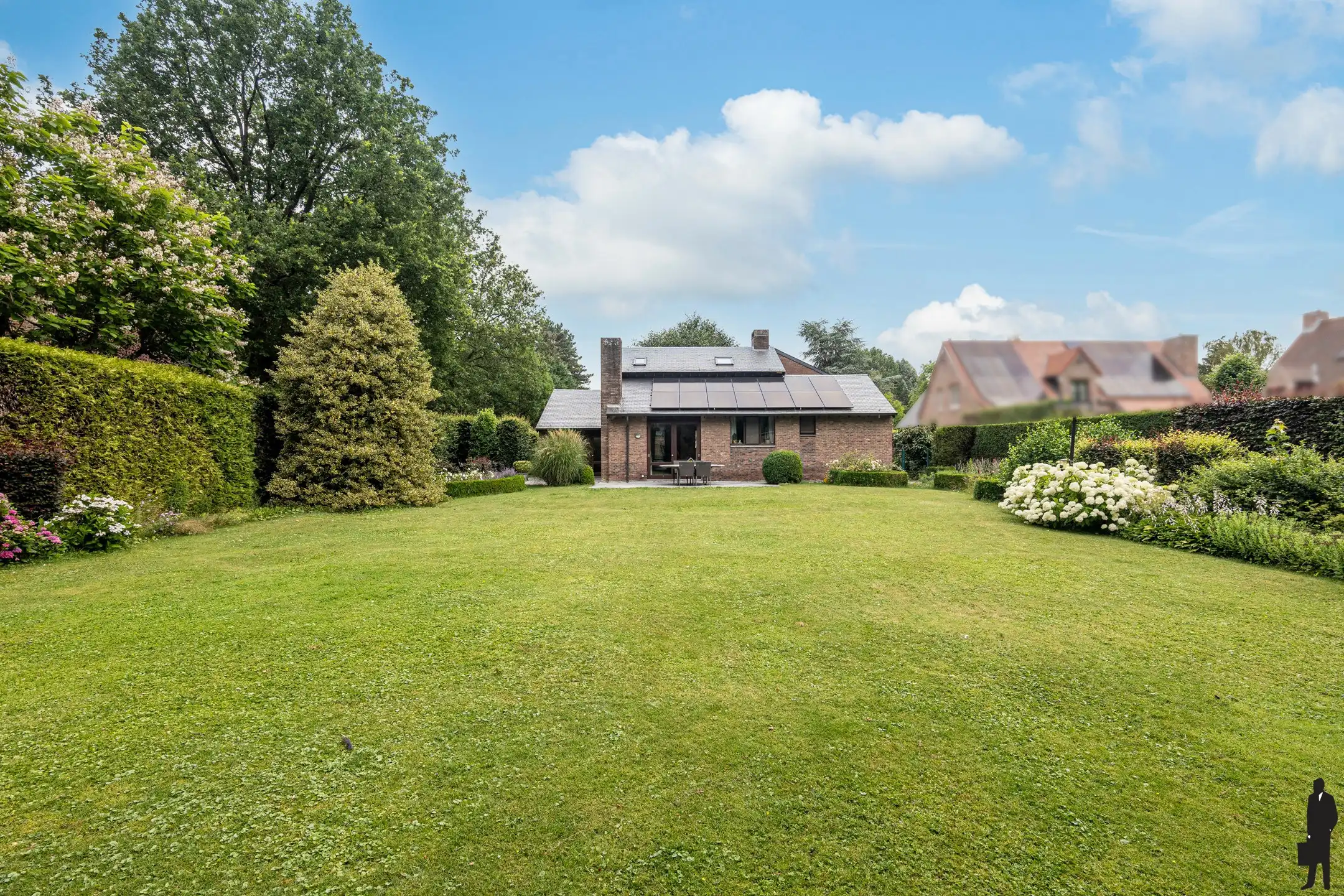 Split-levelwoning op een zonnig perceel van ca. 1.443 m² foto 22