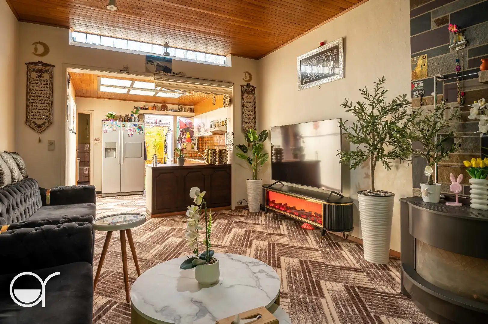 Rijwoning met 5 slaapkamers gelegen vlakbij de Palinghuizen foto 3