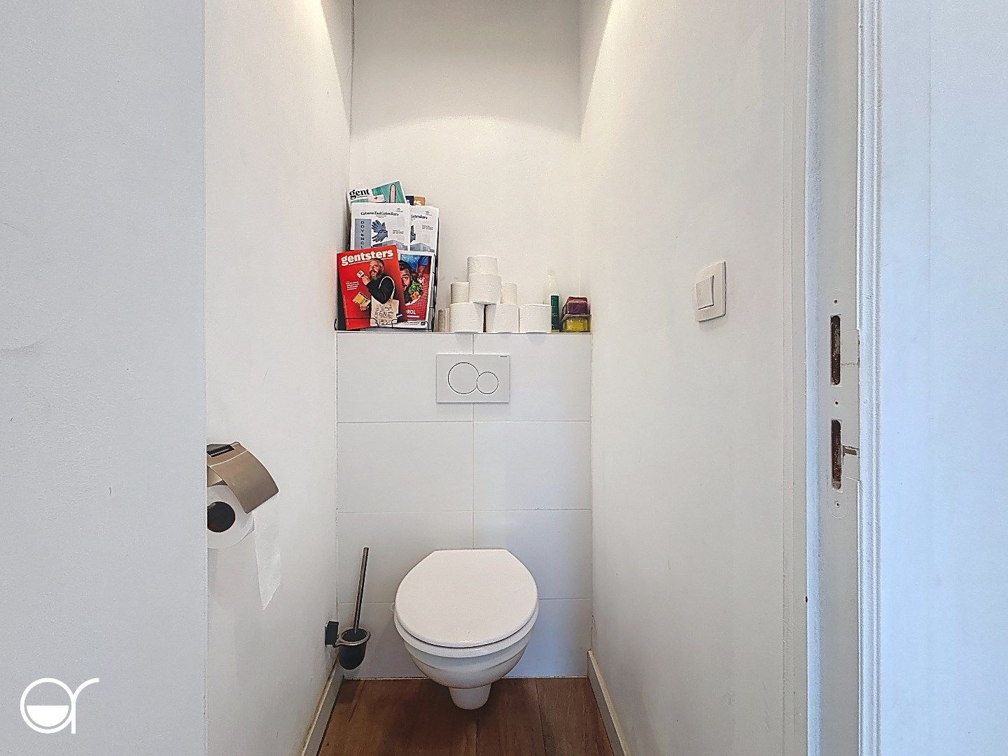 Rijwoning met terras en 3 slaapkamers foto 17