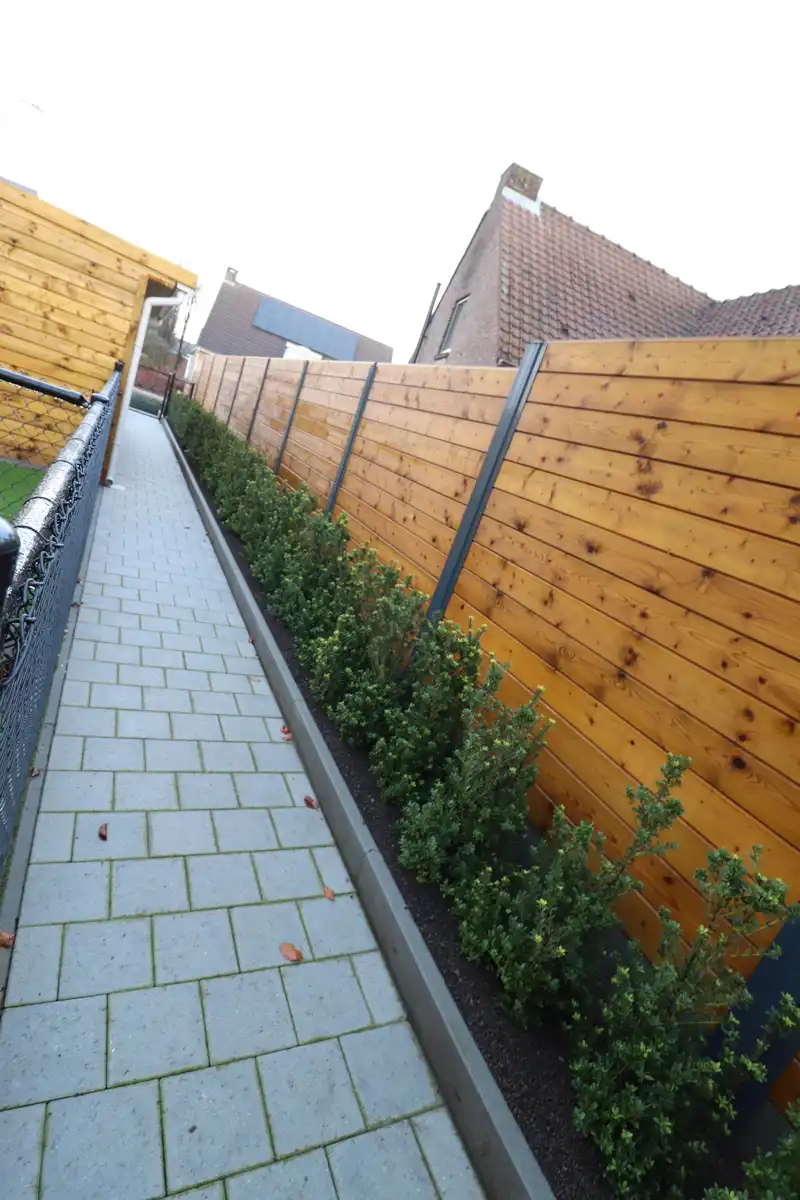 BEN-woning met 5 slaapkamers, 2 badkamers, terras met tuin, tuinberging en autostaanplaats. foto 22