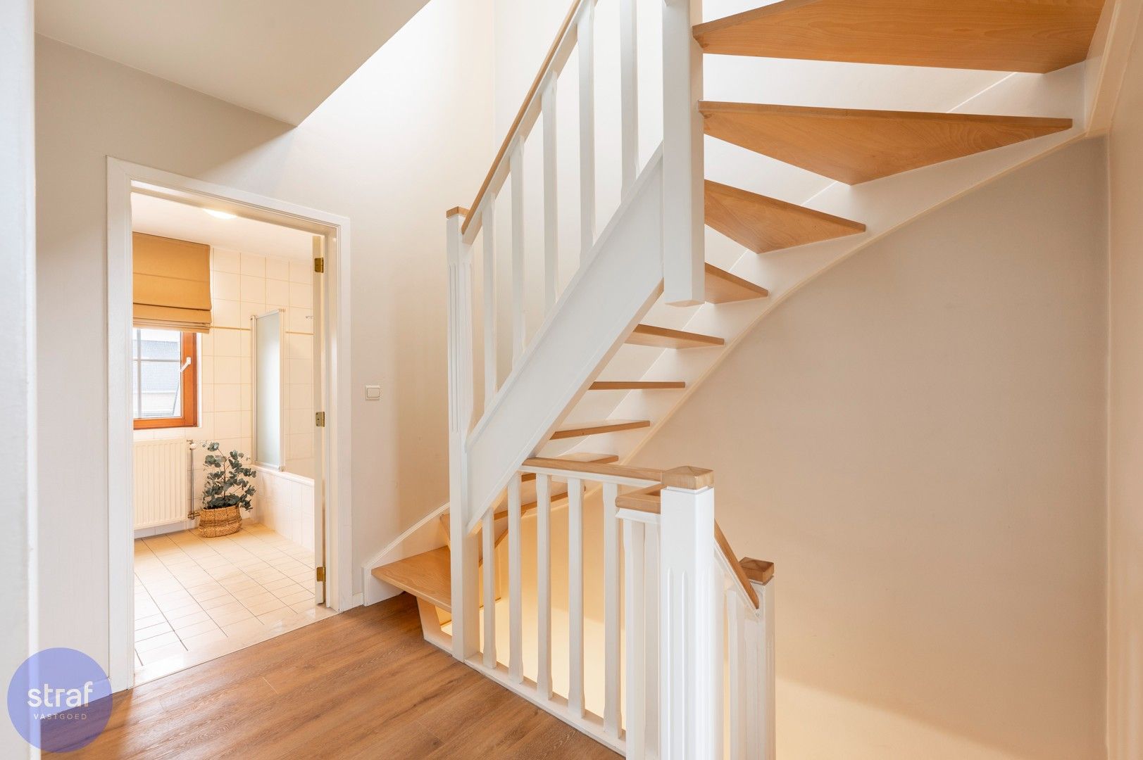 Prachtige woning met veel ruimte foto 17