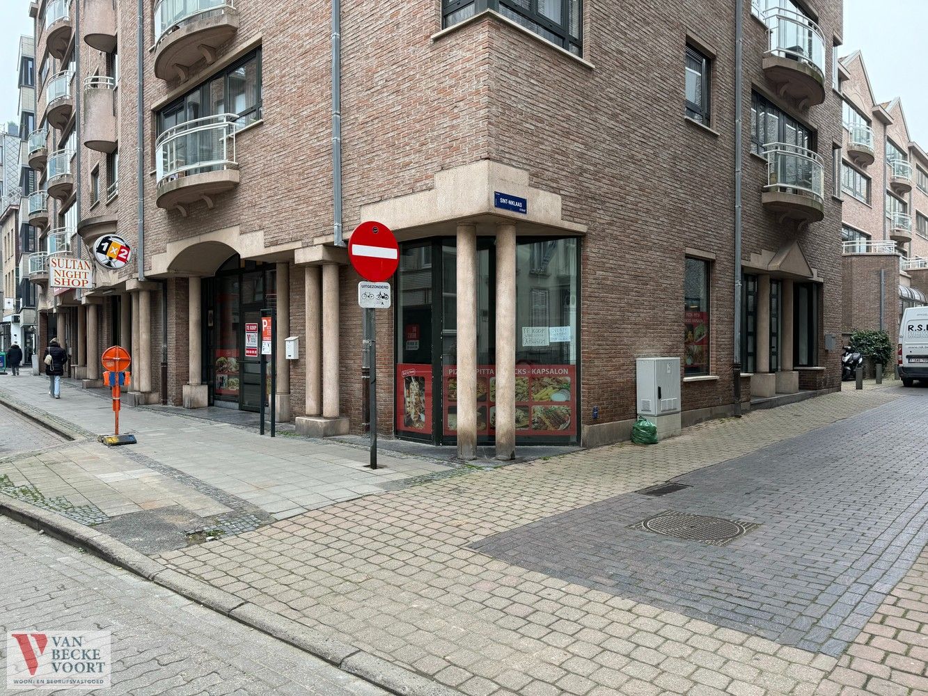 Handelsgelijkvloers 65m² foto 3