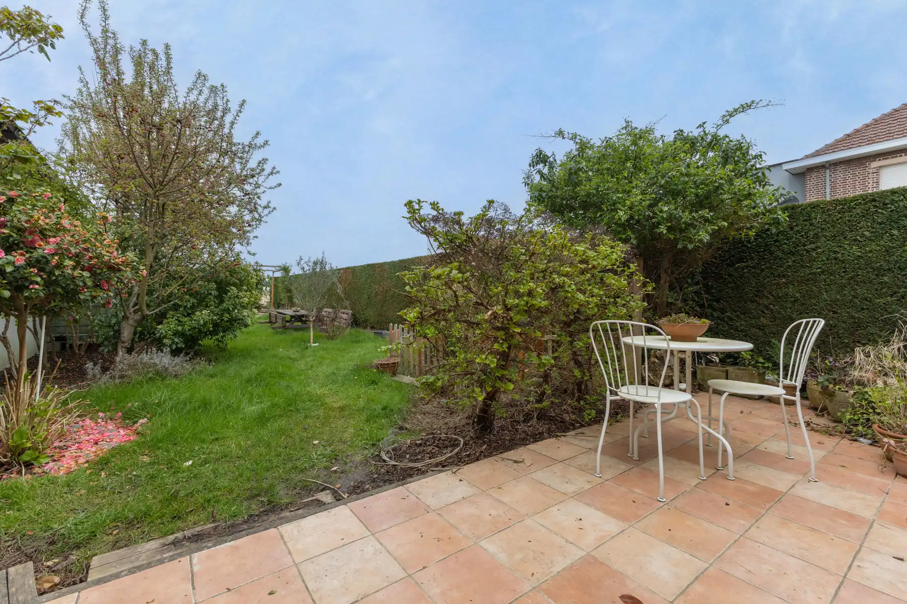 Goed gelegen woning met ruime loods foto 20