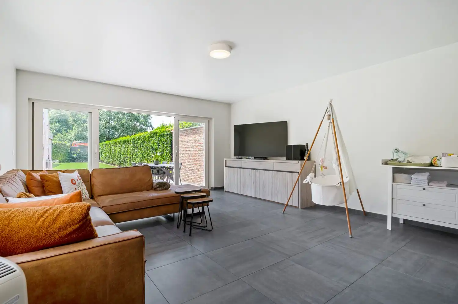 Energiezuinige woning op perceel van 527 m² met 4 slpks en bureau foto 3