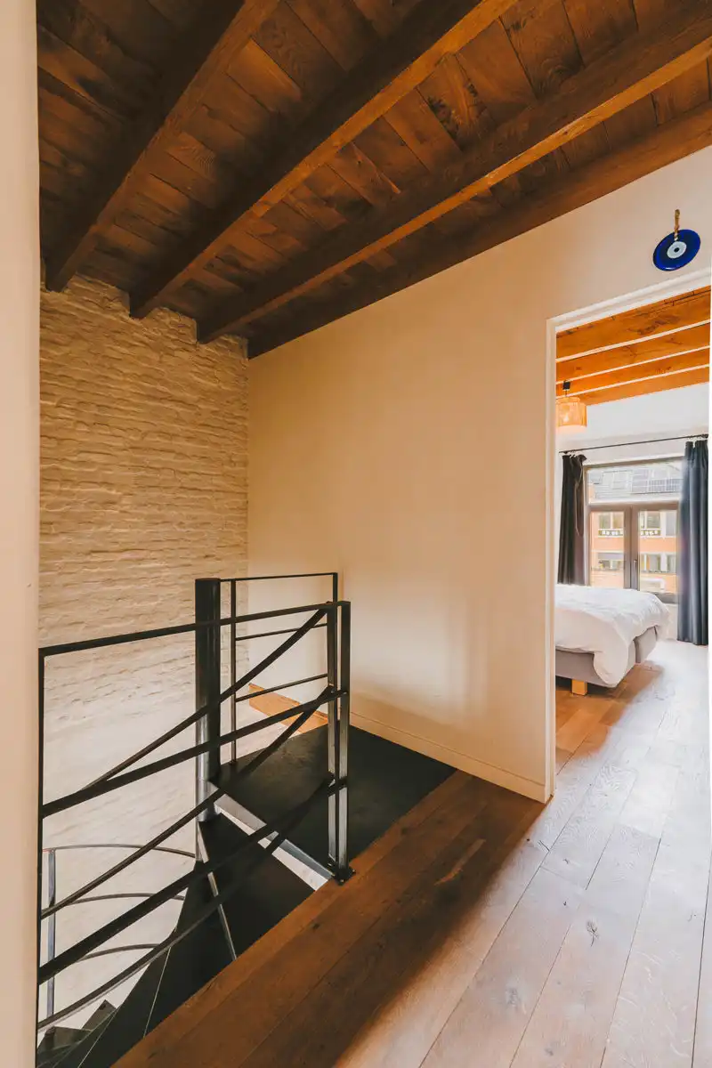Prachtig gerenoveerde woning met 3 slaapkamers en stadstuin foto 32