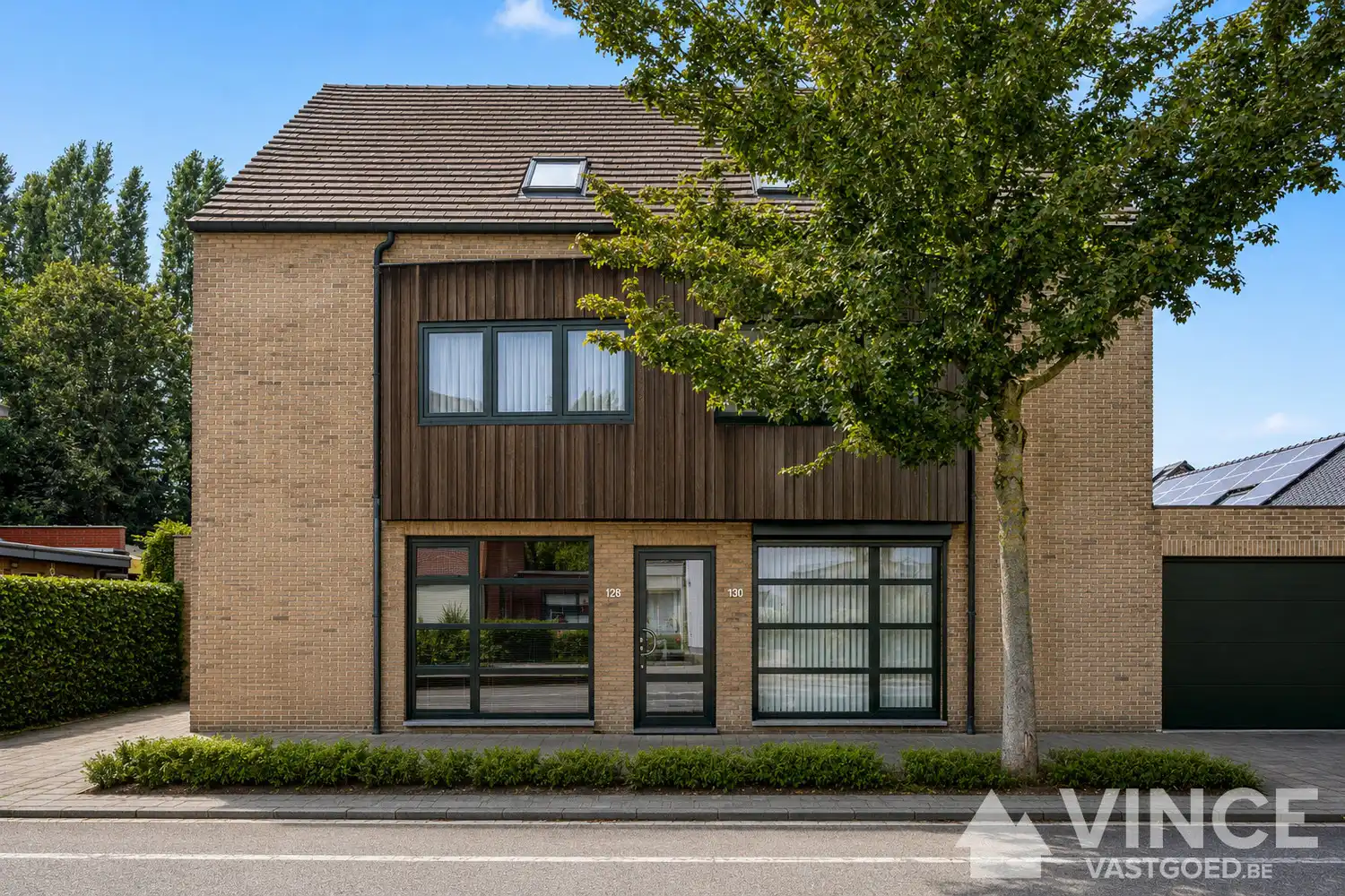 Duplex appartement met zonnig terras en garage foto 22