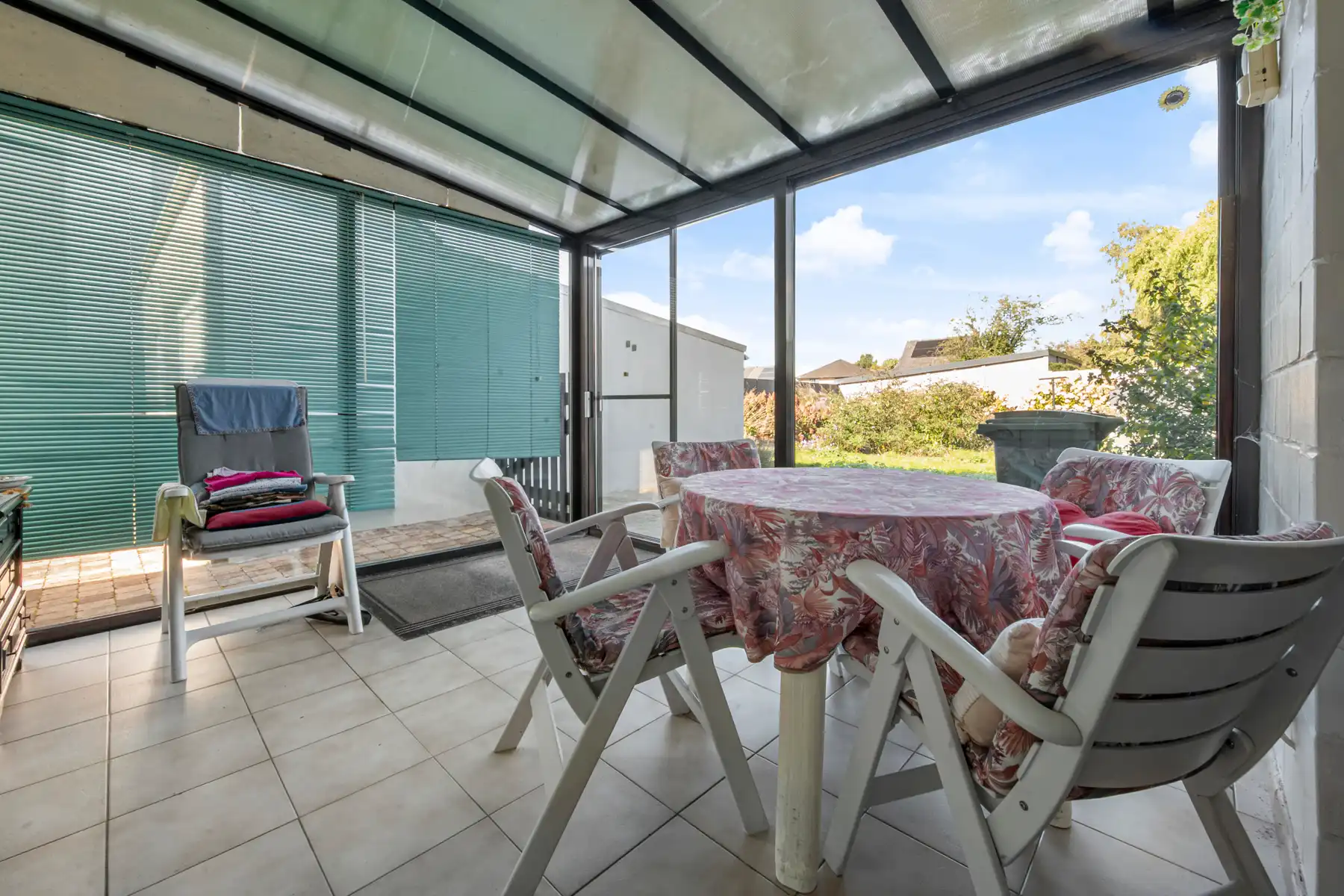 Woning met 2 garageboxen en tuin  foto 13