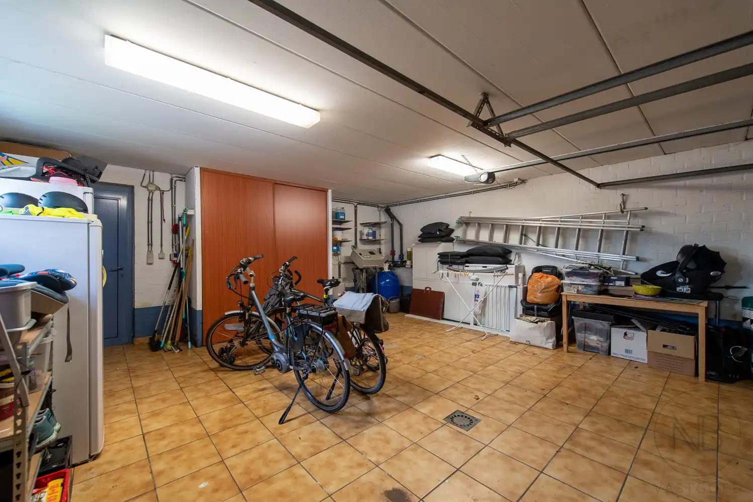 Moderne villa  met zwembad op toplocatie in Genk - instapklaar en future-proof foto 34