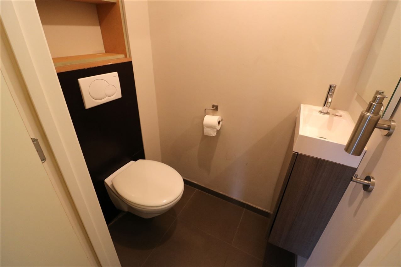 Fraaie loft met 3 slpk. en  twee autostaanplaatsen foto 21
