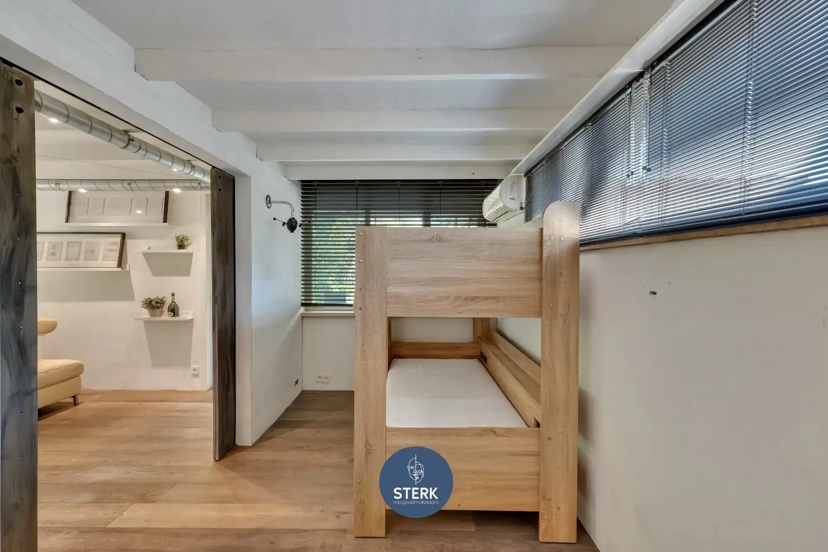 BUNGALOW MET VIJVERZICHT, 2 SLPKS EN 2 BADKAMERS TE SUNCLASS SONNEVIJVER !  foto 12