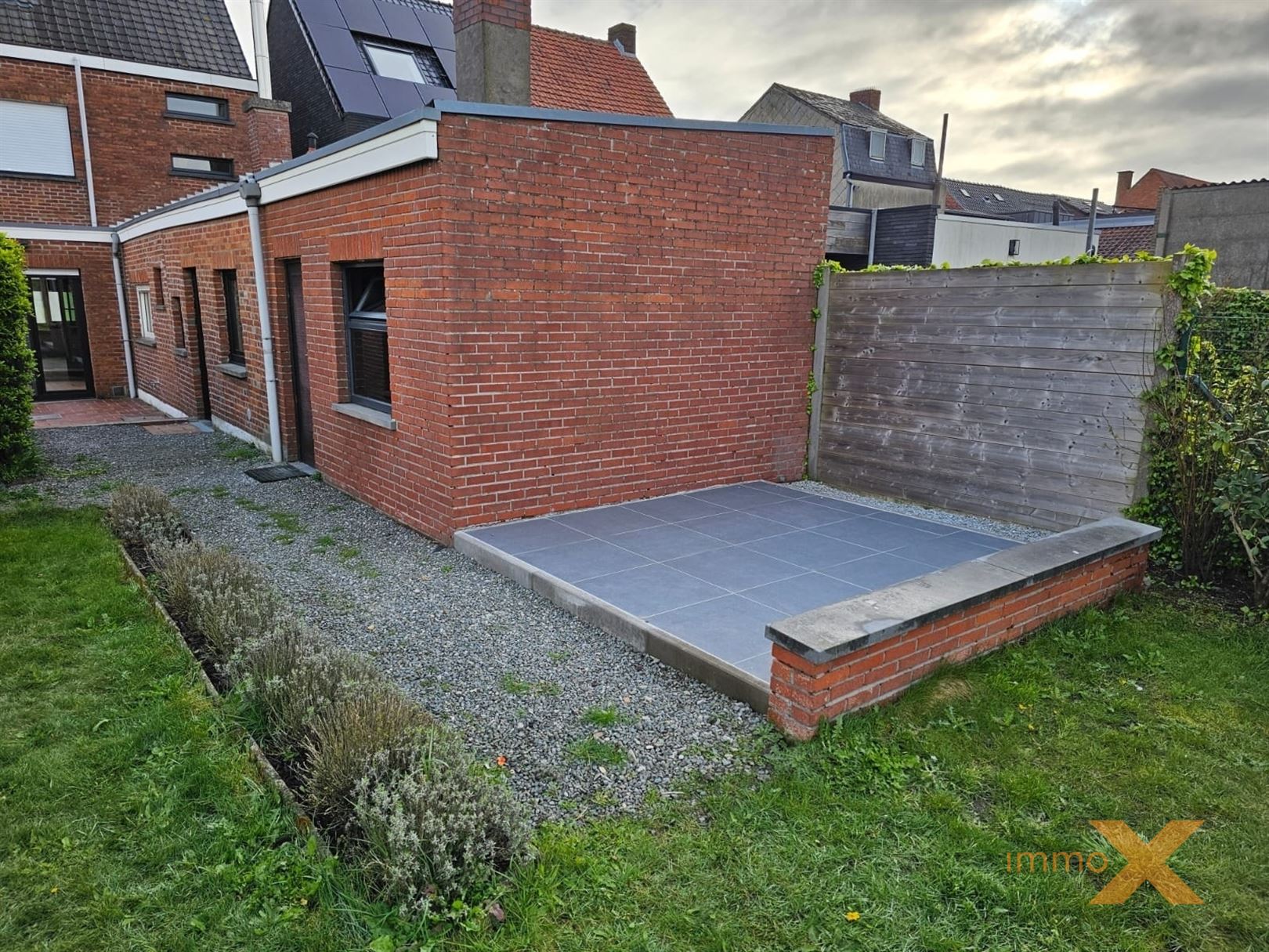 CHARMANTE AUTHENTIEKE WONING MET TUIN foto 26