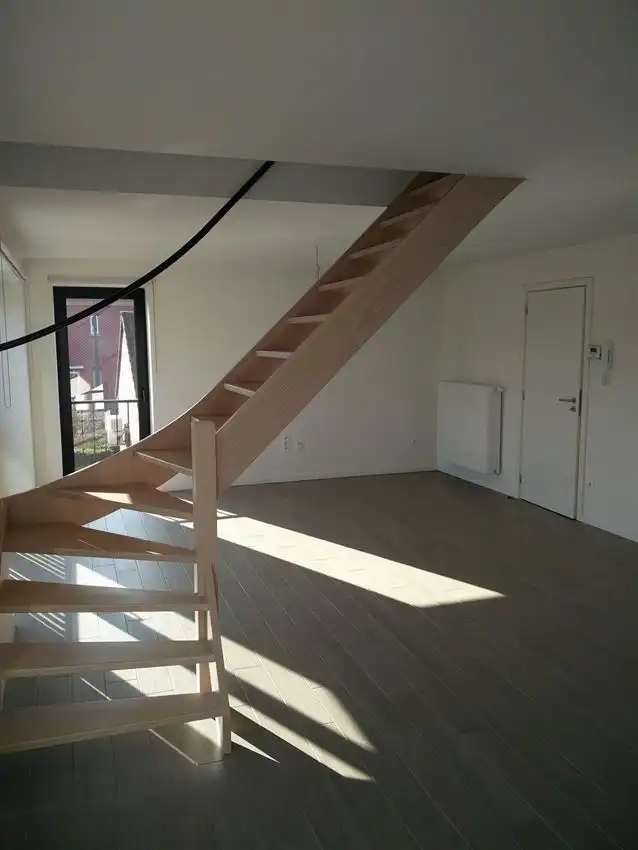 zonnige duplex, 2 slpk., autostaanplaats en tuindeel foto 13