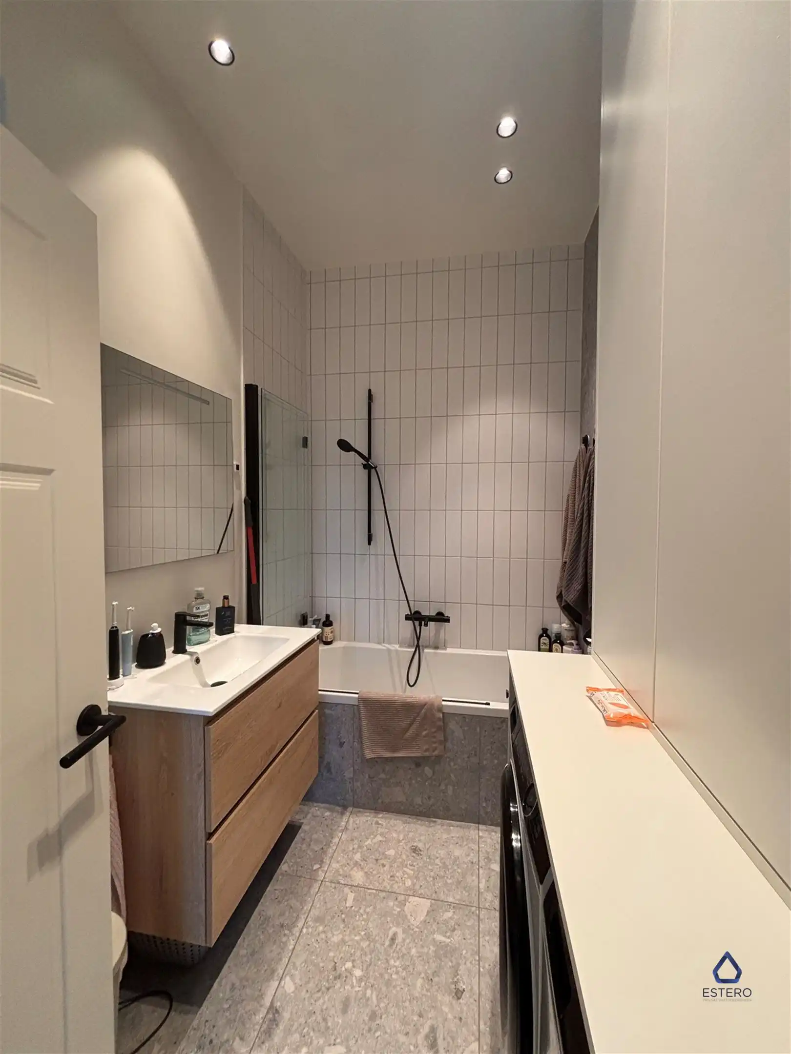 Gerenoveerd appartement met 2 slaapkamers op toplocatie foto 12