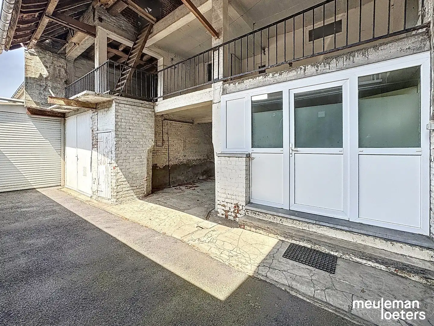 Te renoveren gezinswoning in centrum foto 2