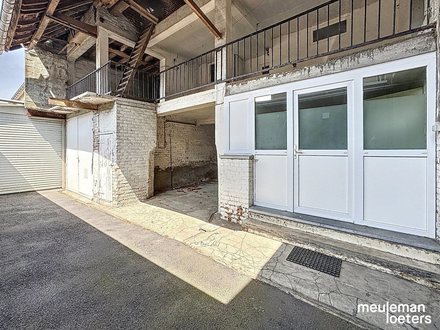 Te renoveren gezinswoning in centrum foto 2