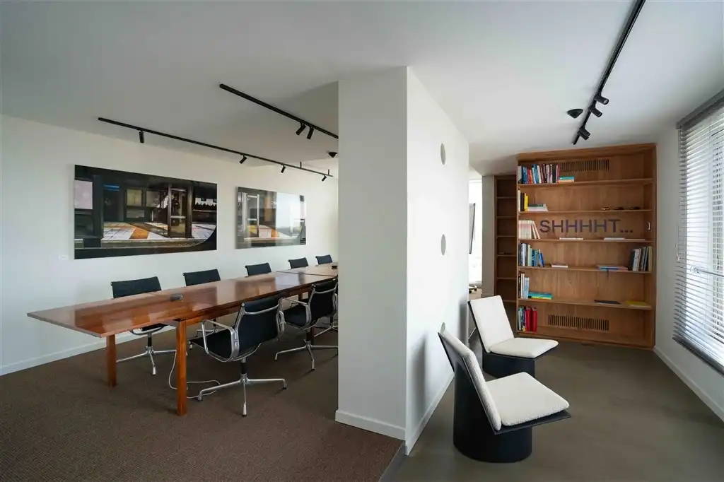 Co-rental in inspirerend skyline-kantoor OVAL Sky foto 13