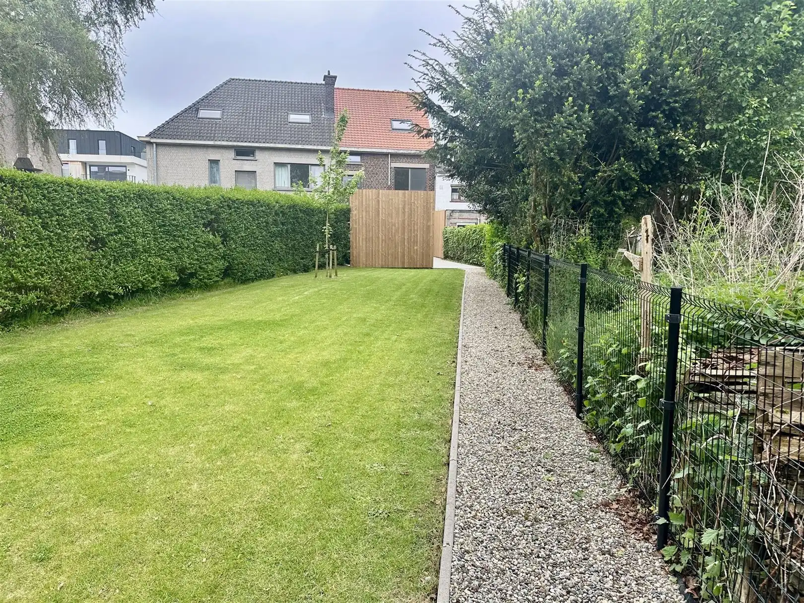 Instapklare gezinswoning te huur met tuin nabij het station foto 14