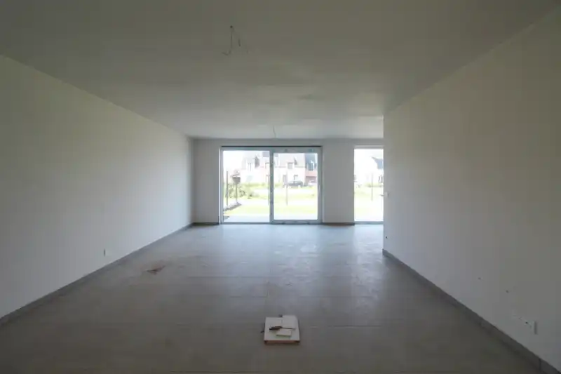 Ruime nieuwbouwwoning te Roeselare foto 3