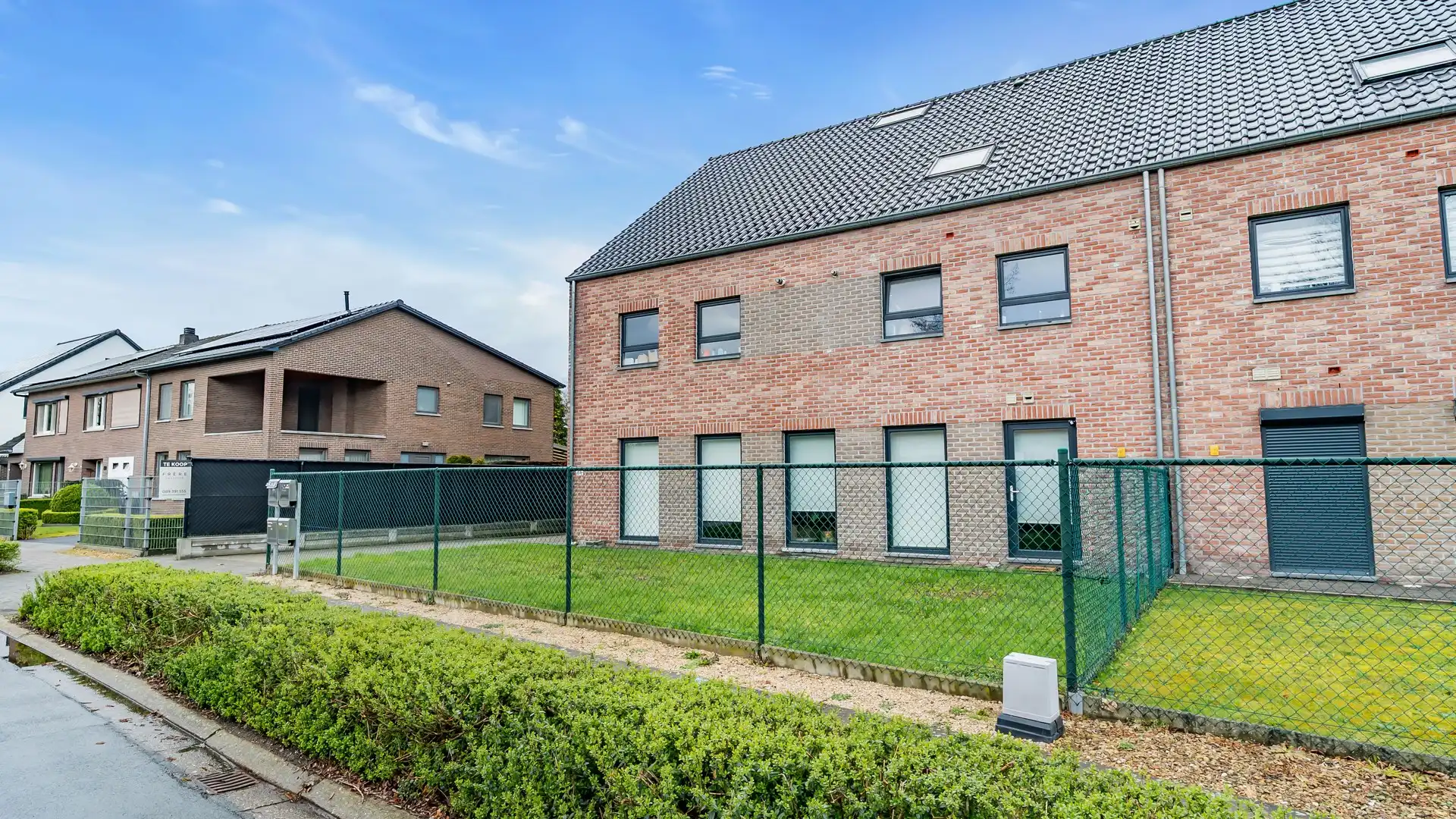 Instapklaar gelijkvloers appartement met 2 slaapkamers en tuin foto 2