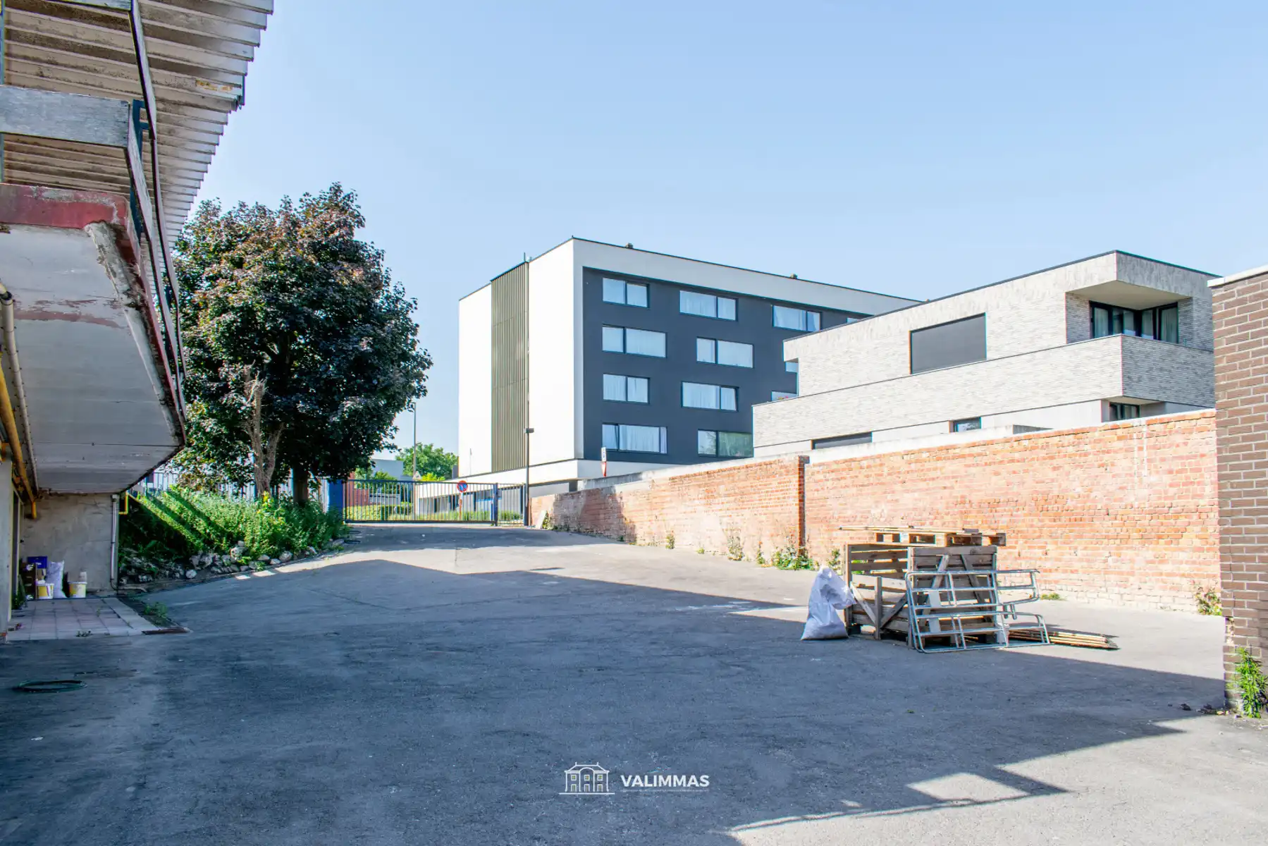 Handelsruimte/opslagplaats met parking (voormalige Gamma) foto 6