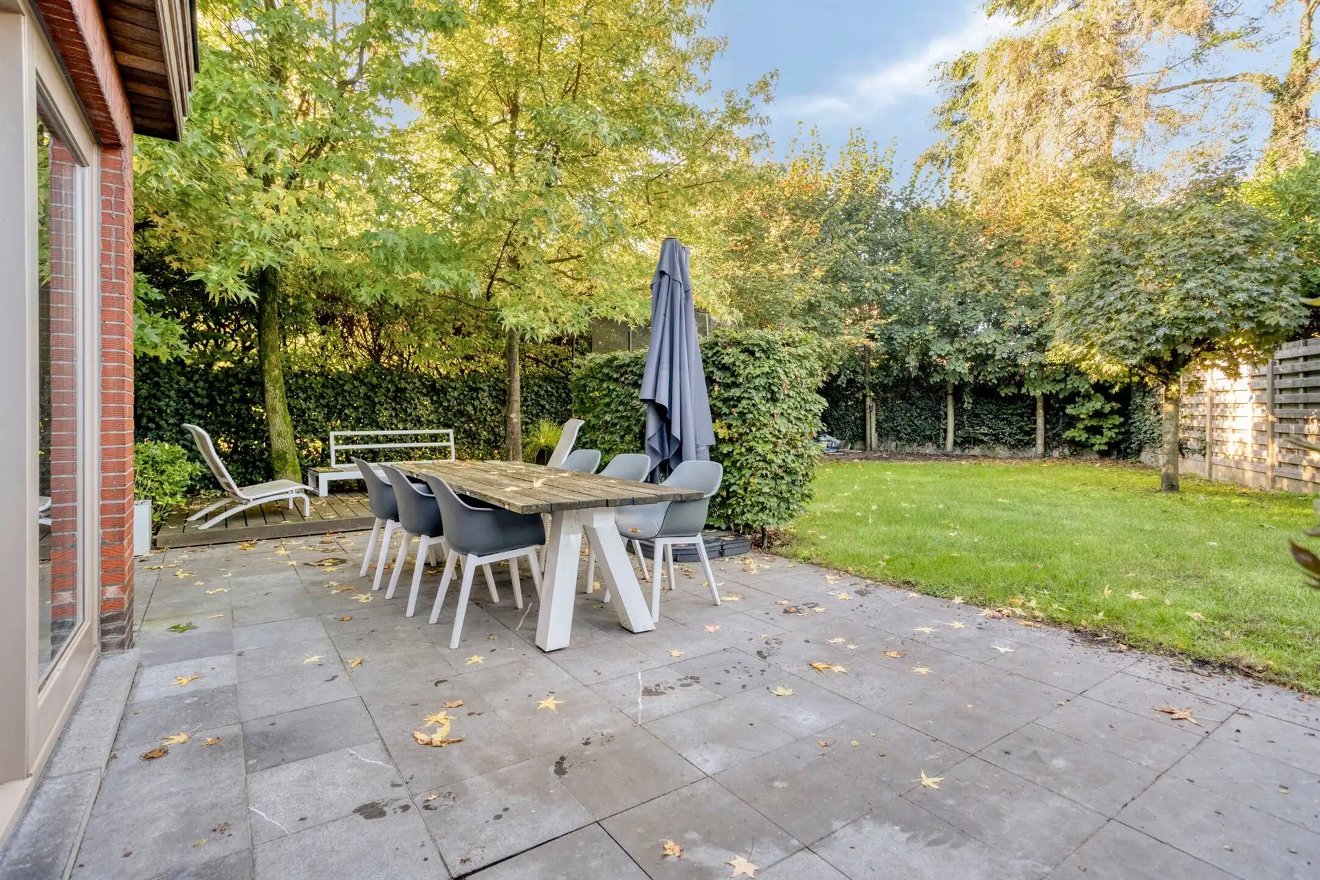 Prachtig gerenoveerde woning op een centrale ligging! foto 24