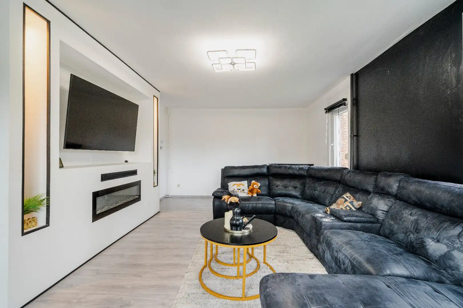  Ruime gezinswoning met polyvalente zij-aanbouw foto 8