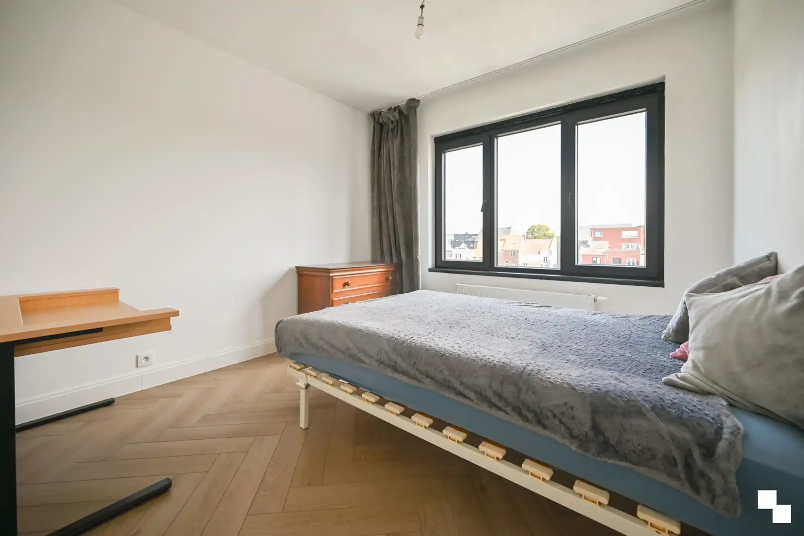 Volledig gerenoveerd appartement met drie slaapkamers te centrum Izegem foto 30